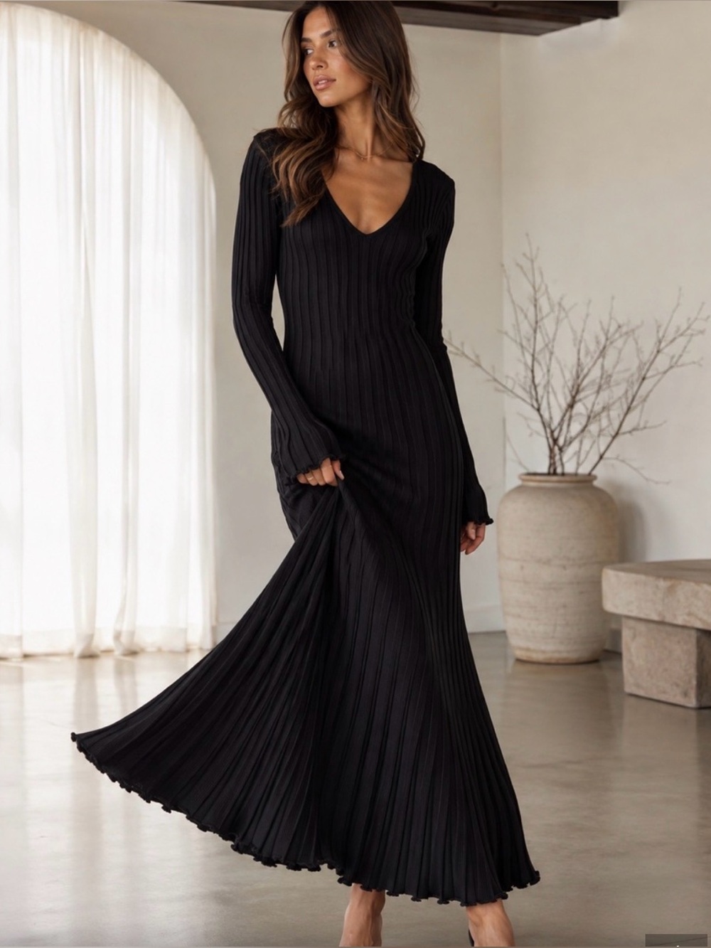 DISSH Black Ribbed Knit Maxi Dress